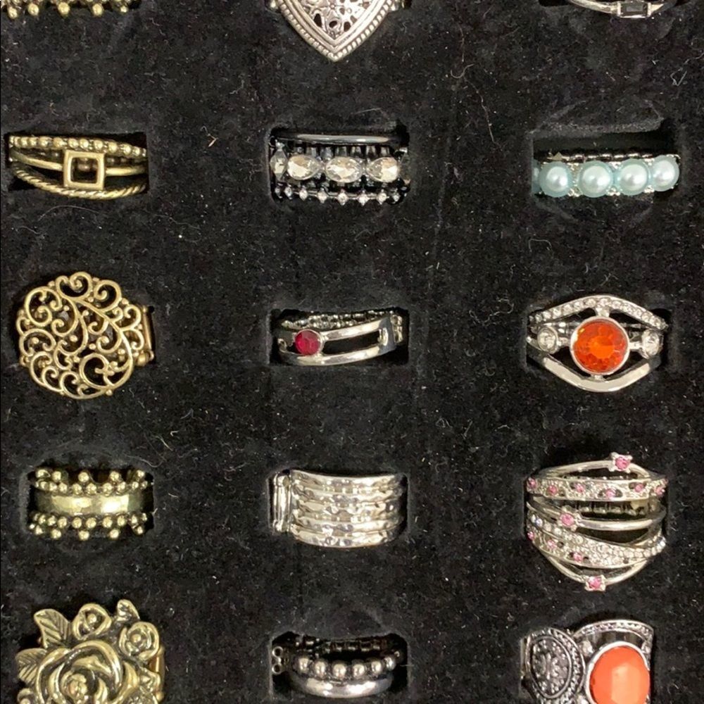 18 Stretchy Rings ( 5) - pictures show Rings - Picture 3 of 6